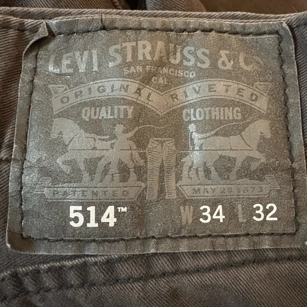 Levis stylish black